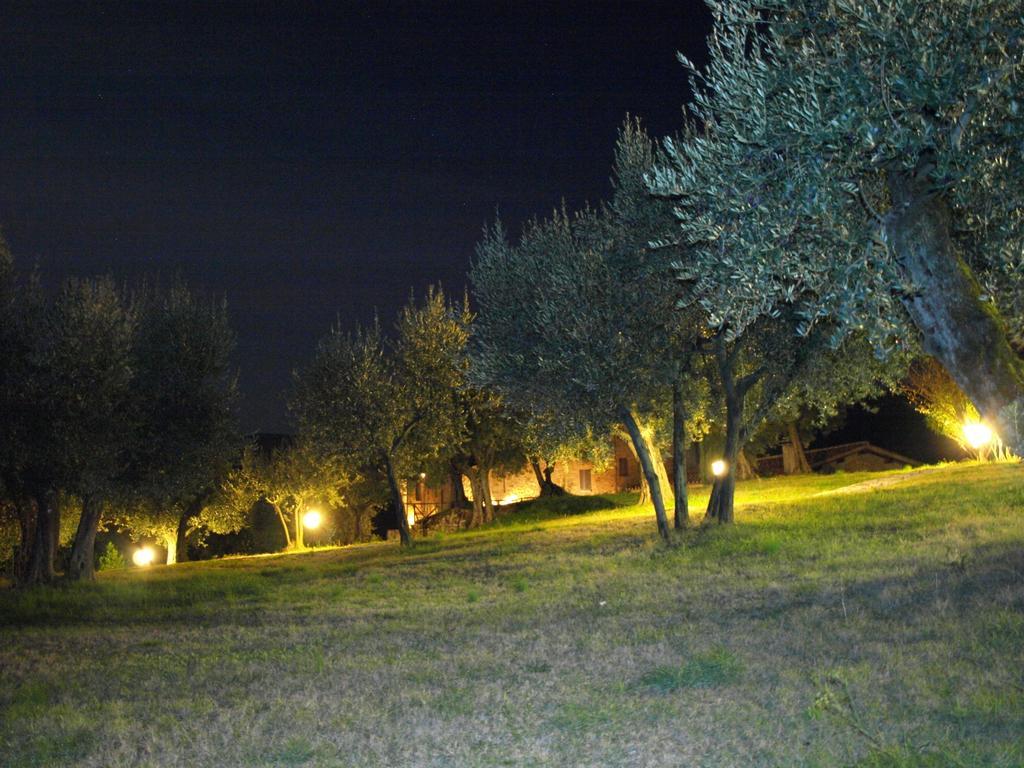 Podere Schioppello Casale Con Appartamenti Privati Cibottola Bagian luar foto