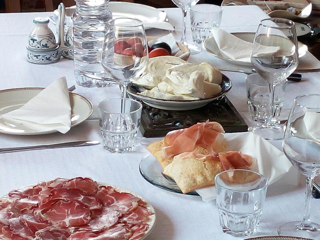Podere Schioppello Casale Con Appartamenti Privati Cibottola Bagian luar foto