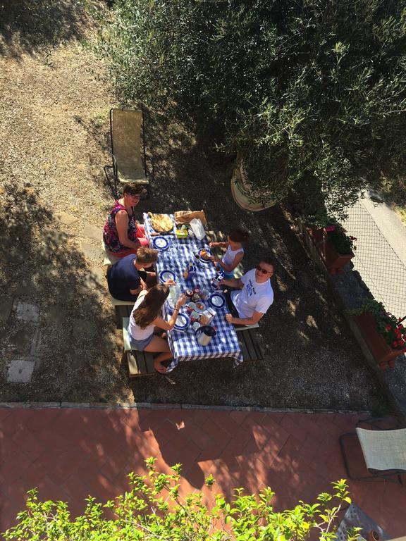 Podere Schioppello Casale Con Appartamenti Privati Cibottola Bagian luar foto